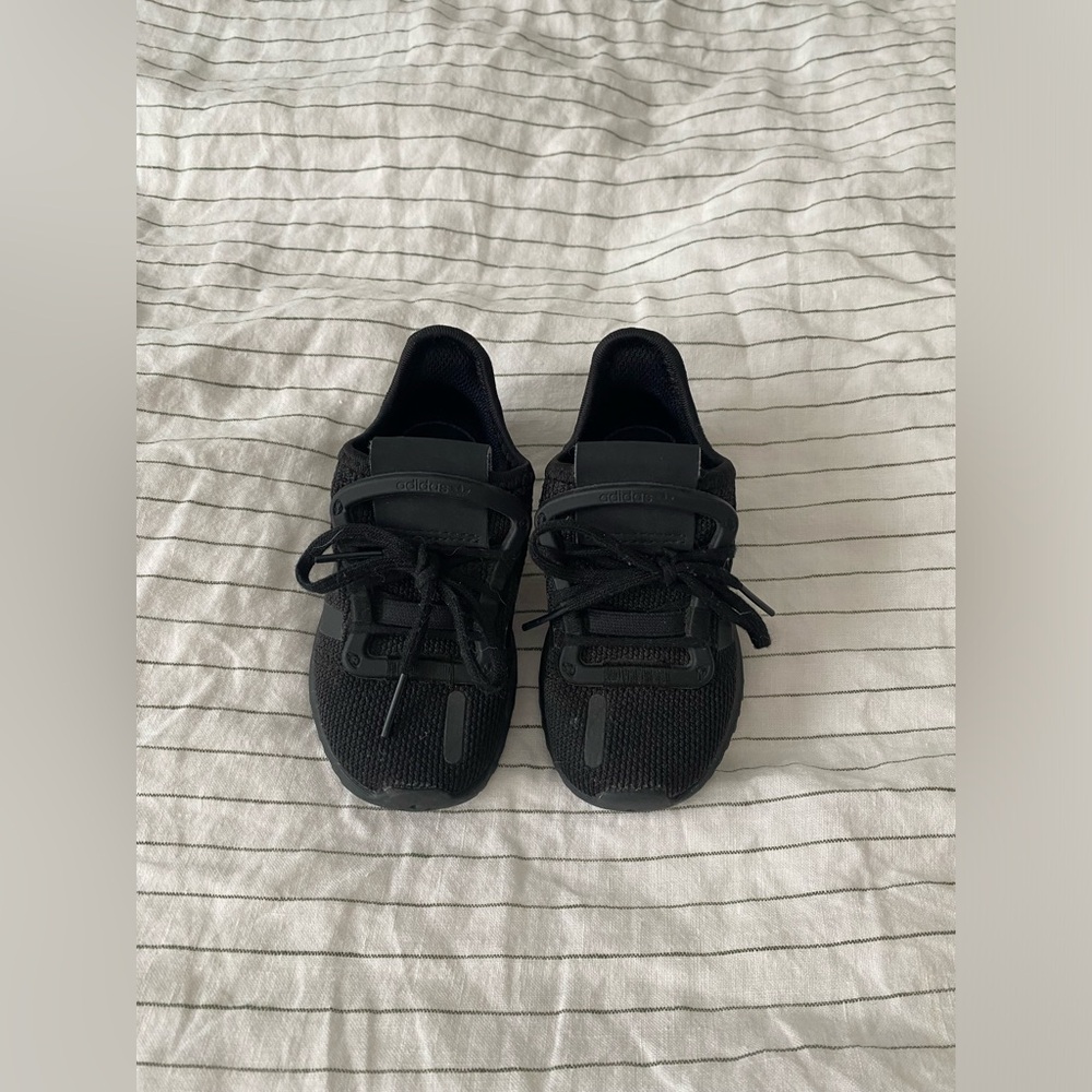 Little Kids Adidas Sneakers - Picture 2 of 4